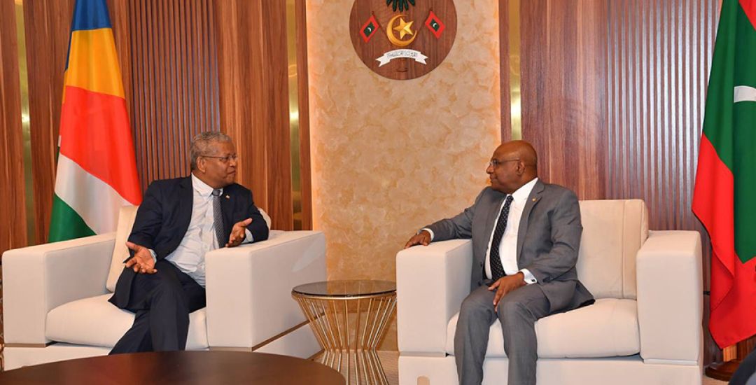 Foreign Minister Abdulla Shahid pays a courtesy call on the President of Seychelles